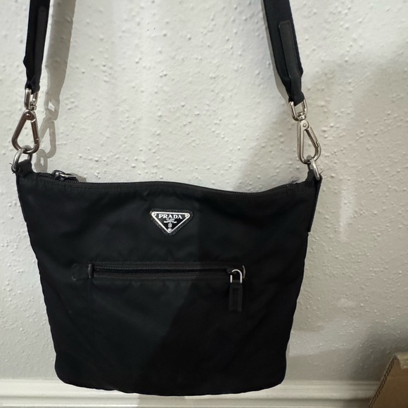 Prada Black nylon shoulder bag - Picture 10 of 11